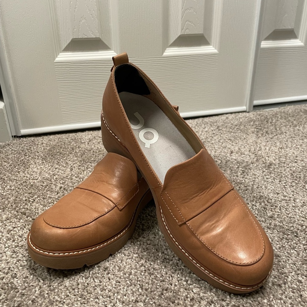 Women’s Tan Leather Loafers Naturalizer